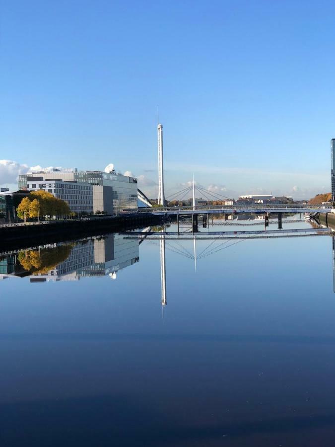 Apartament Sec/ Hydro Two Bed Flat With Free Parking And Great View Glasgow Zewnętrze zdjęcie